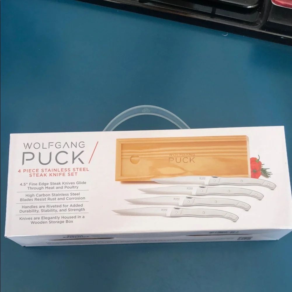 Wolfgang Puck 4-Piece Stainless Steel Steak Knife Set - Silver